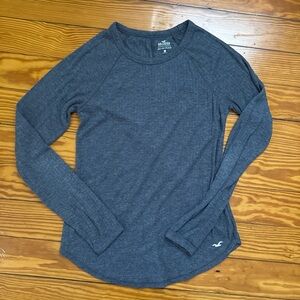 Hollister Women's Charcoal Long Sleeve Tee